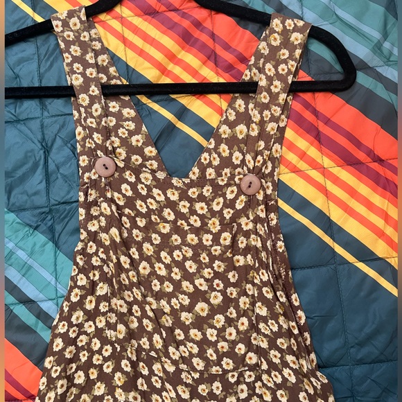 Floral overalls - Picture 2 of 8